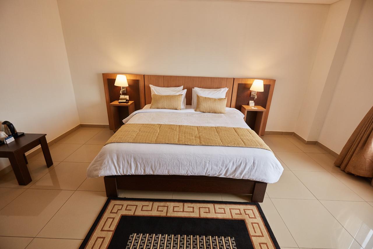 Bristol Palace Hotel Kano Ngoại thất bức ảnh